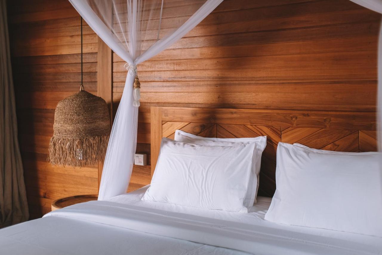 Diamond Beach Villas Tanglad Extérieur photo